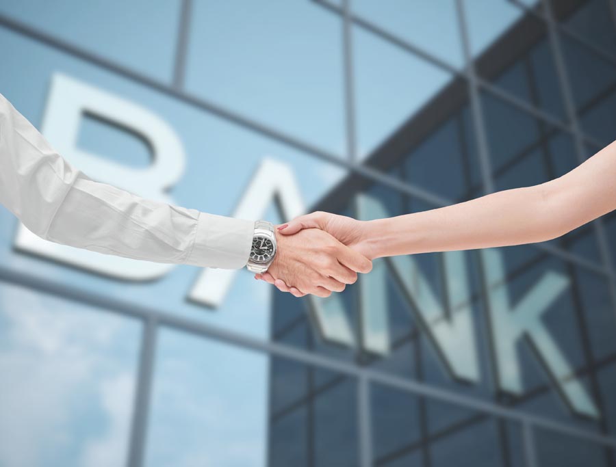 Stretta di mano accordo finanza lavoro